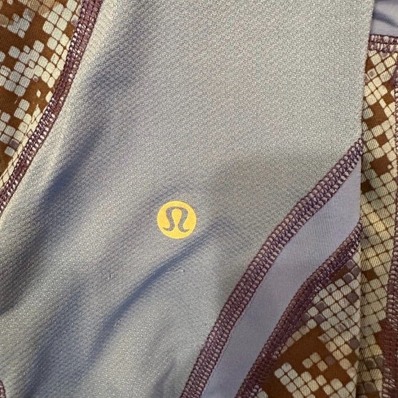 Lululemon blue snake print crops - Picture 6 of 6